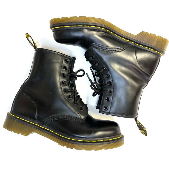 Dr. Martens The Original Black Smooth Leather Lace Up Boots - Size 8 - Picture 3 of 10